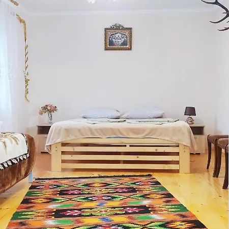 Садиба У Надії Villa Guta Exterior photo